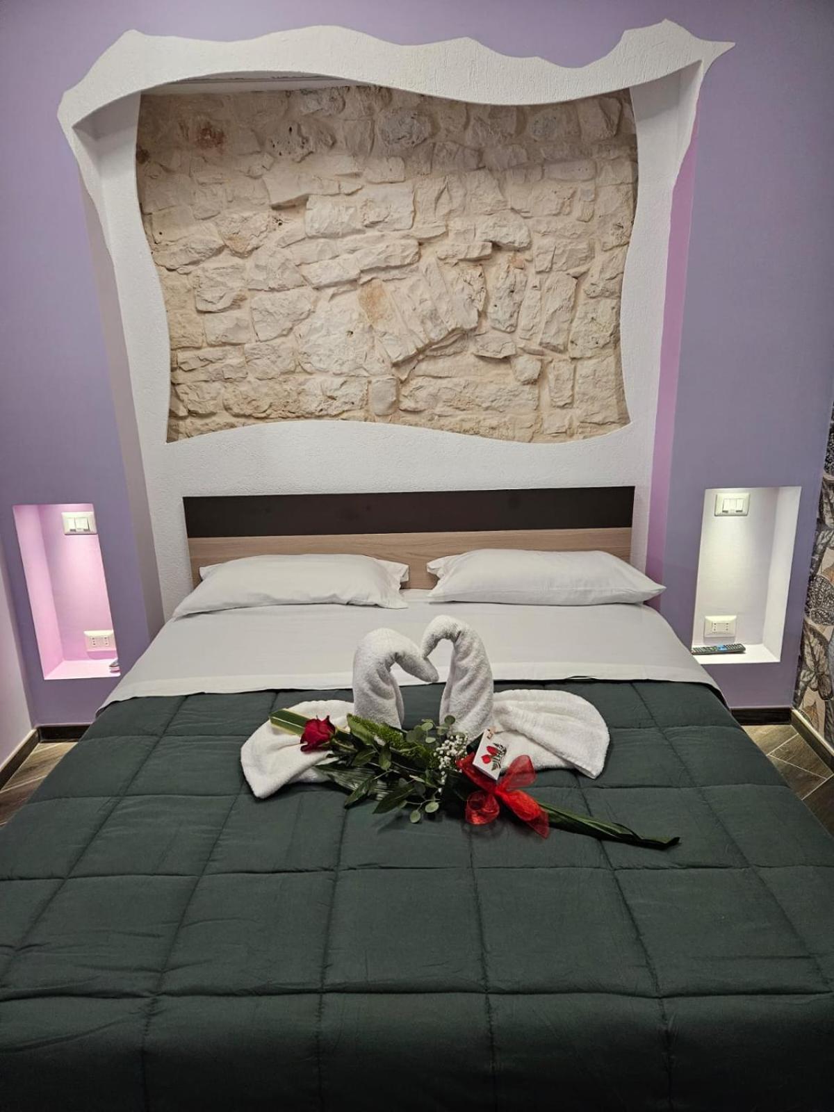 Luxuite Spa Con Piscina E Jacuzzi Alberobello Ngoại thất bức ảnh