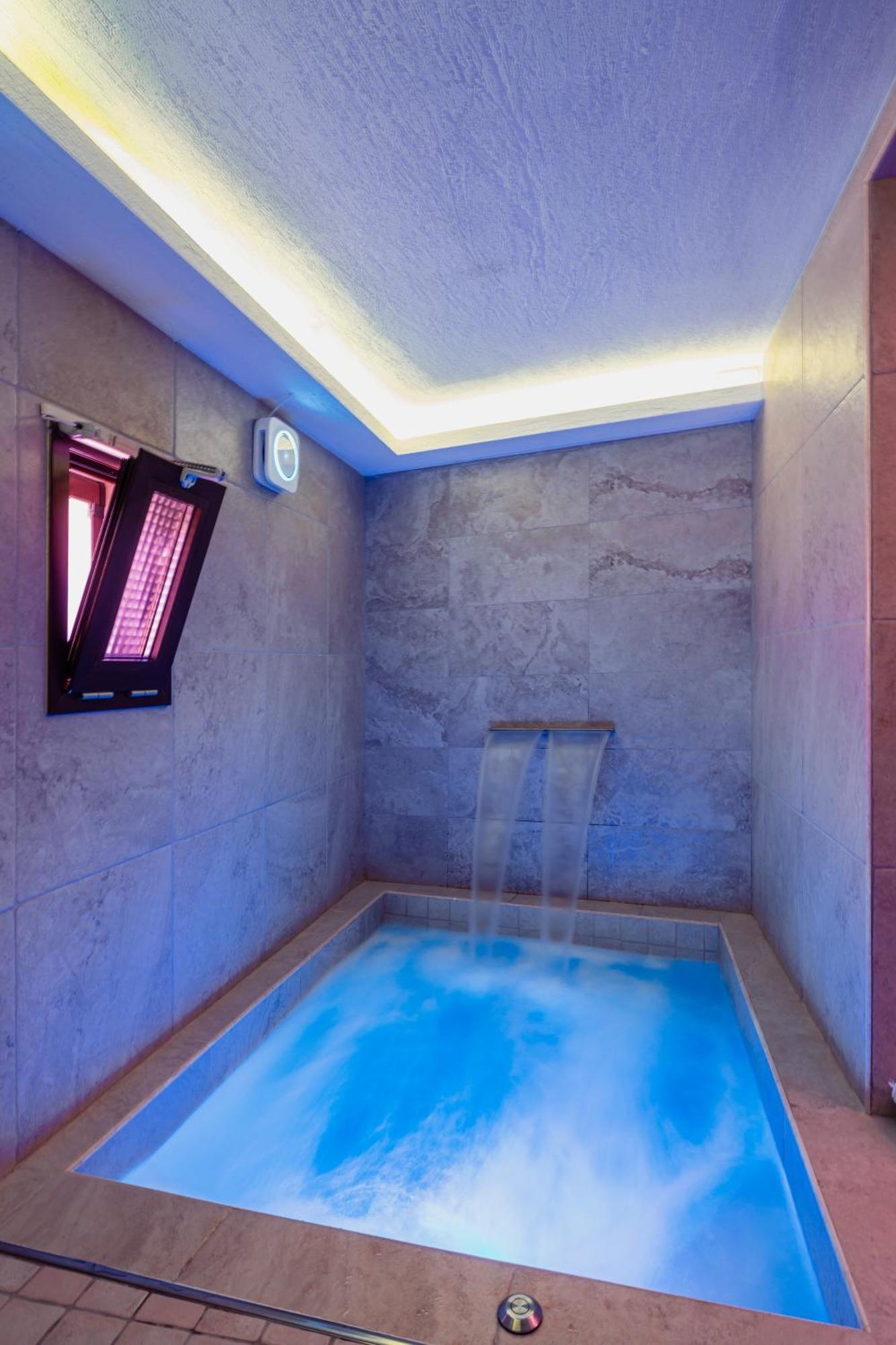 Luxuite Spa Con Piscina E Jacuzzi Alberobello Ngoại thất bức ảnh