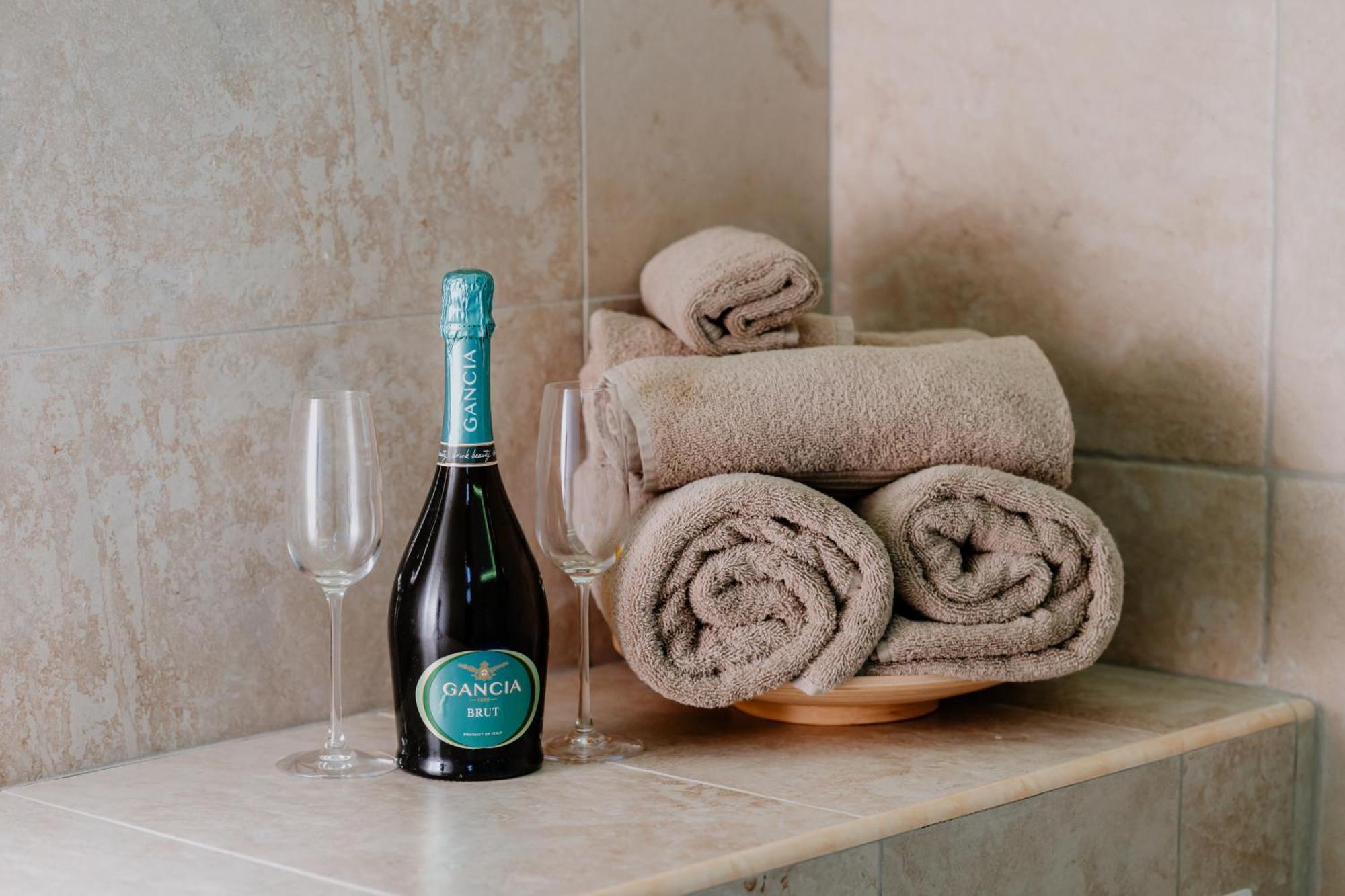 Luxuite Spa Con Piscina E Jacuzzi Alberobello Ngoại thất bức ảnh